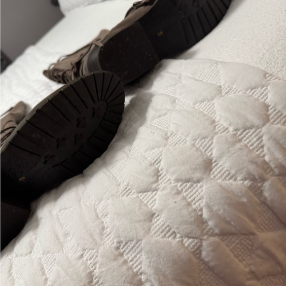 Women's Lace-Up Knee-High Boots - Brown - Picture 2 of 5